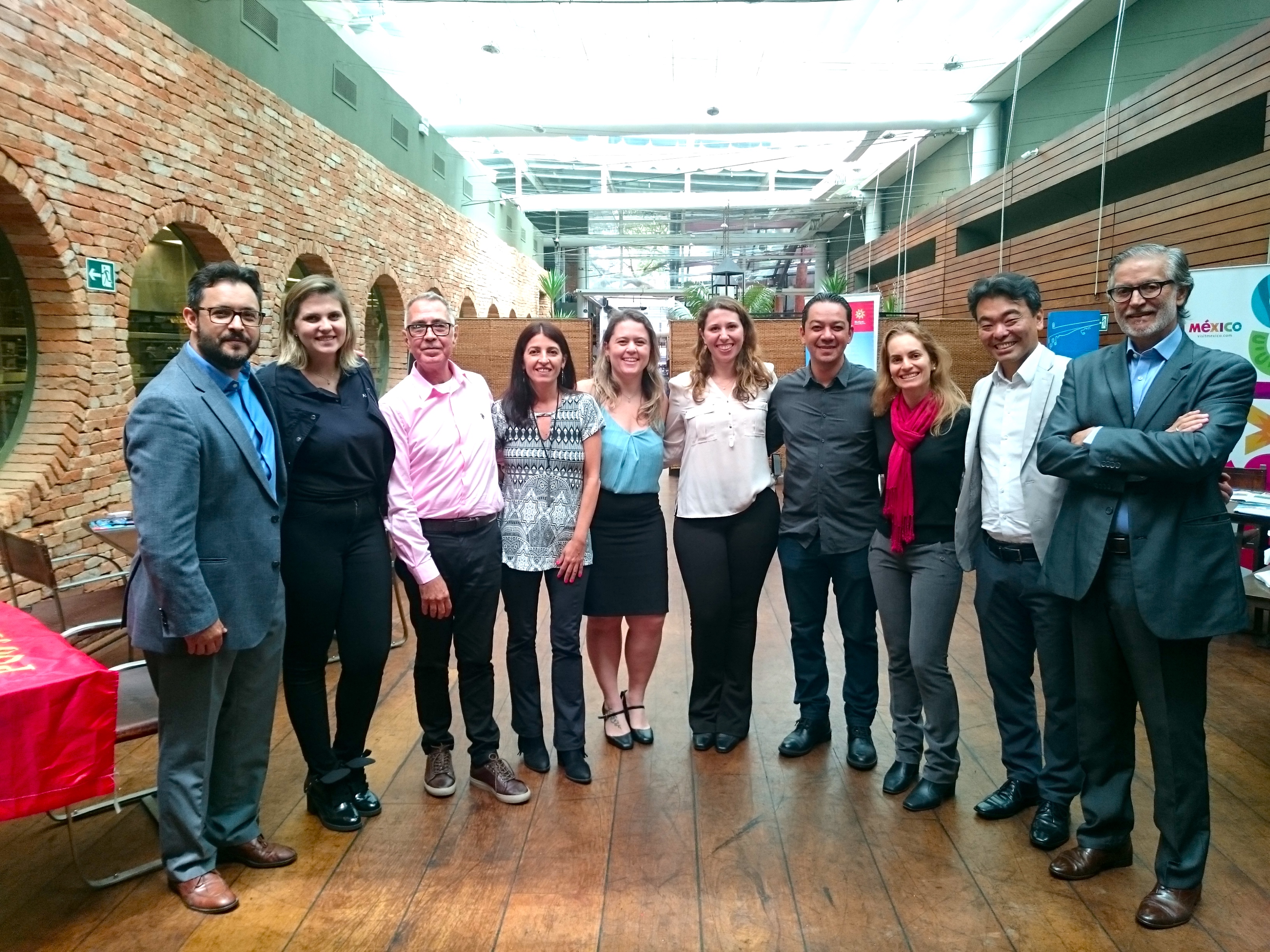 A equipe da 55 Destinos reunida para o lançamento do novo site da operadora