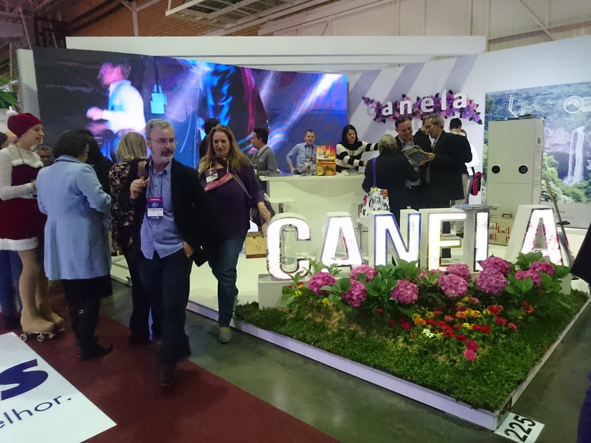 O estande de Canela foi um dos mais movimentados