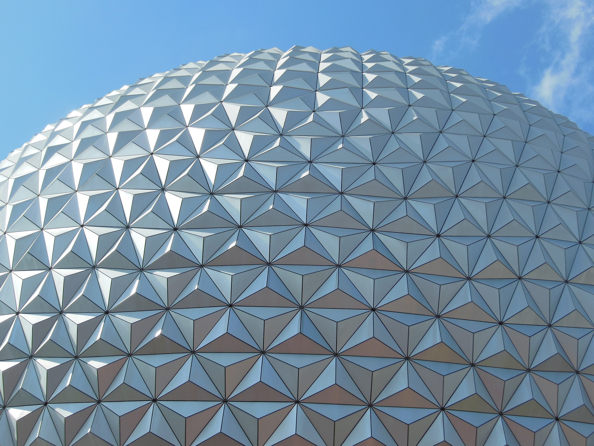Detalhe da esfera geodésica do Epcot Center
