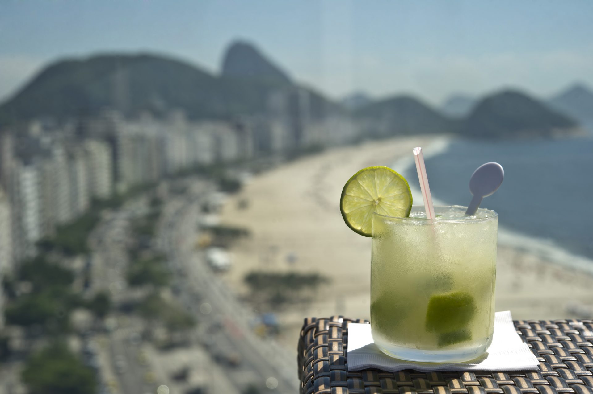HOTÉIS PESTANA CRIAM PACOTES DE VERÃO PARA HÓSPEDE CURTIR FIM DE TARDE COM + CONFORTO