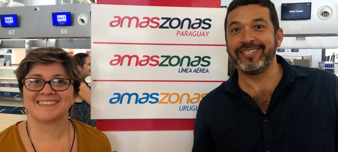 Jorge Souza e Nadia Kardouss no check-in da Amaszonas del Paraguay, em Campinas