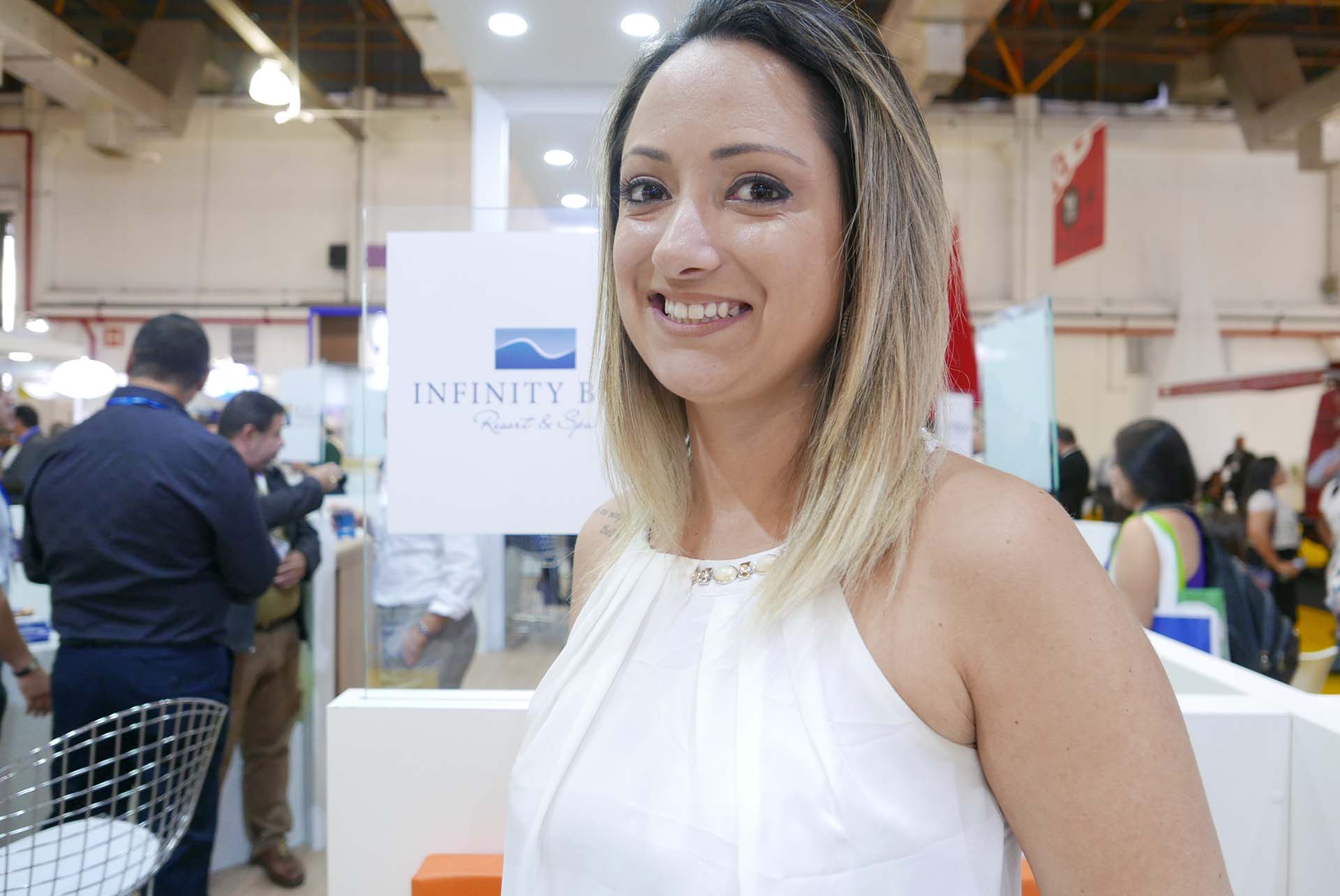 Juliana Campeoto, gerente de vendas e marketing do Infinity Blue Resort