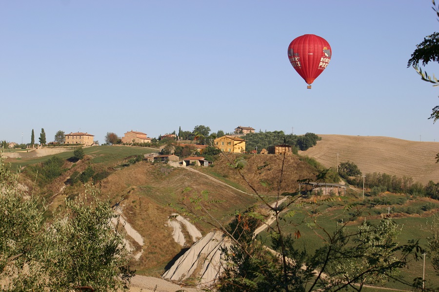 A fantástica paisagem da Toscana é pano de fundo para quem se hospeda no Laticastelli