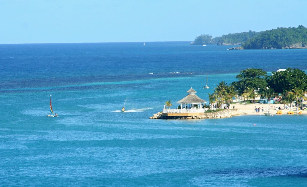O belo litoral de Ocho Rios, na Jamaica