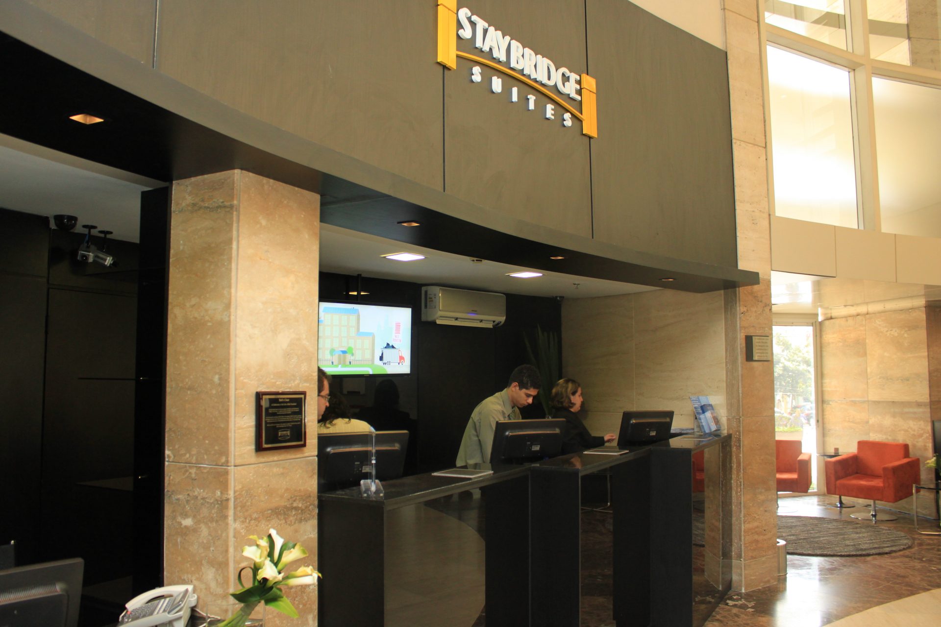 Recepção do Staybridge Suite São Paulo