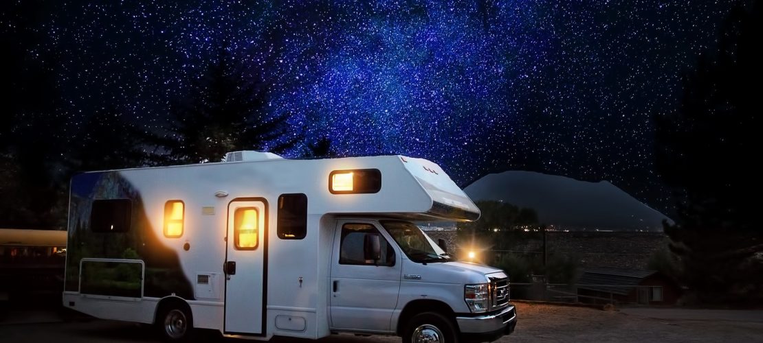 Motorhome RV Cruise America