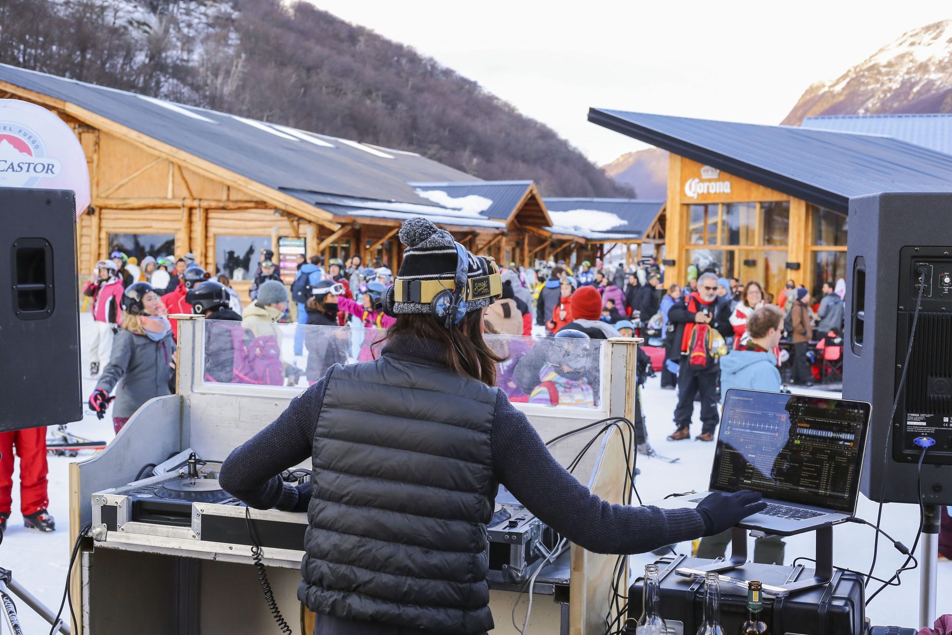 TEMPORADA DE ESQUI EM USHUAIA GANHA + BADALO SOB O RITMO DE DJ
