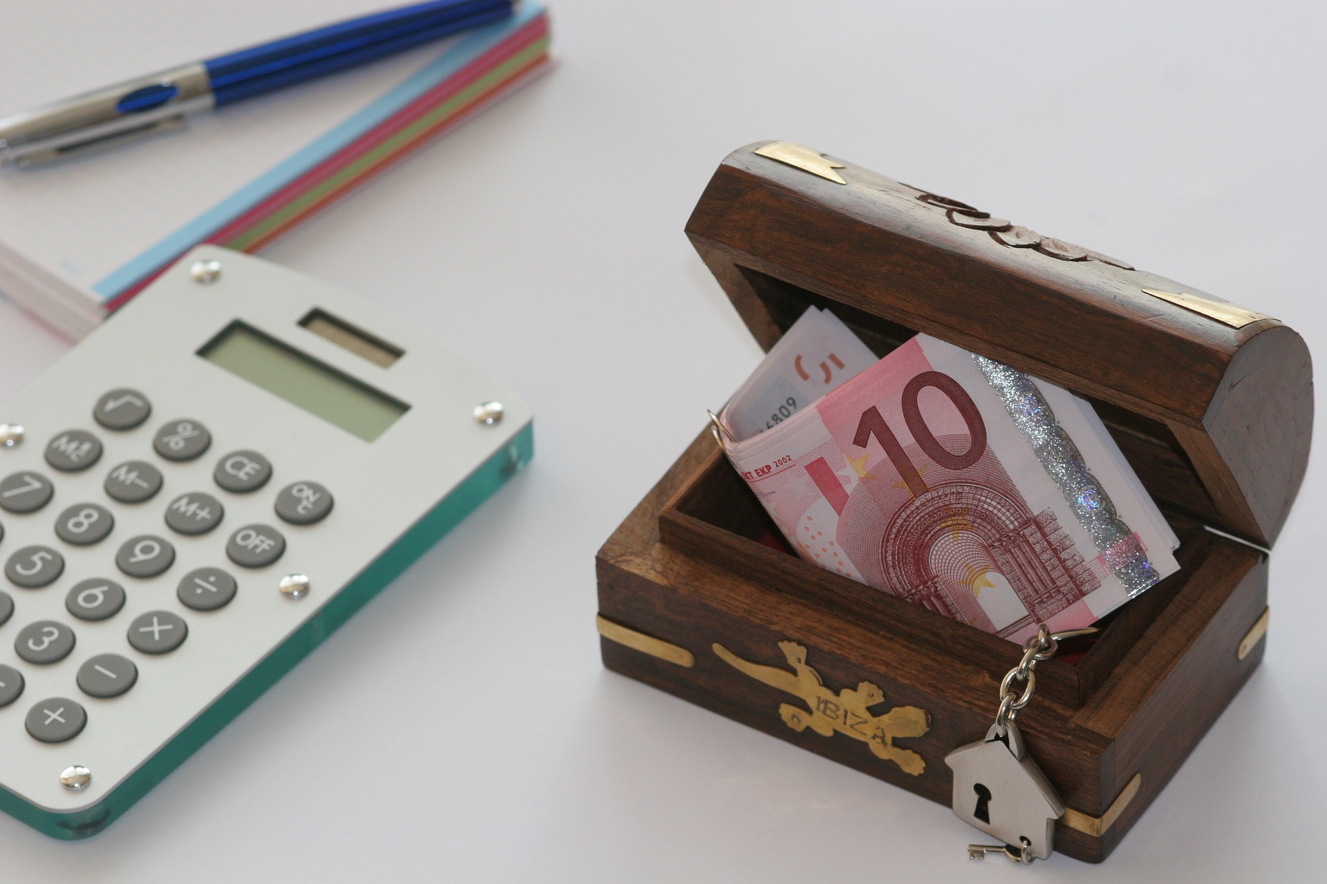 5 DICAS PARA ECONOMIZAR DINHEIRO PARA AS PRÓXIMAS FÉRIAS