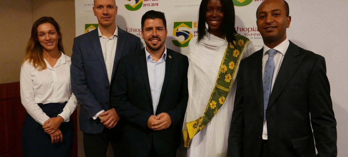 Luise Sanches e Marcelo Kaiser, da Aviareps, Raphael de Lucca, Marcelly Rosa e Girum Abebe, da Ethiopian