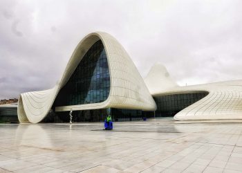 O Centro Cultural Heydar Aliyev, projeto da arquiteta Zaha Hadid