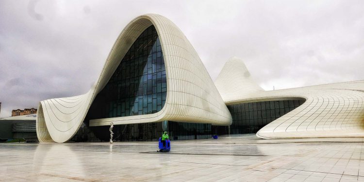 O Centro Cultural Heydar Aliyev, projeto da arquiteta Zaha Hadid