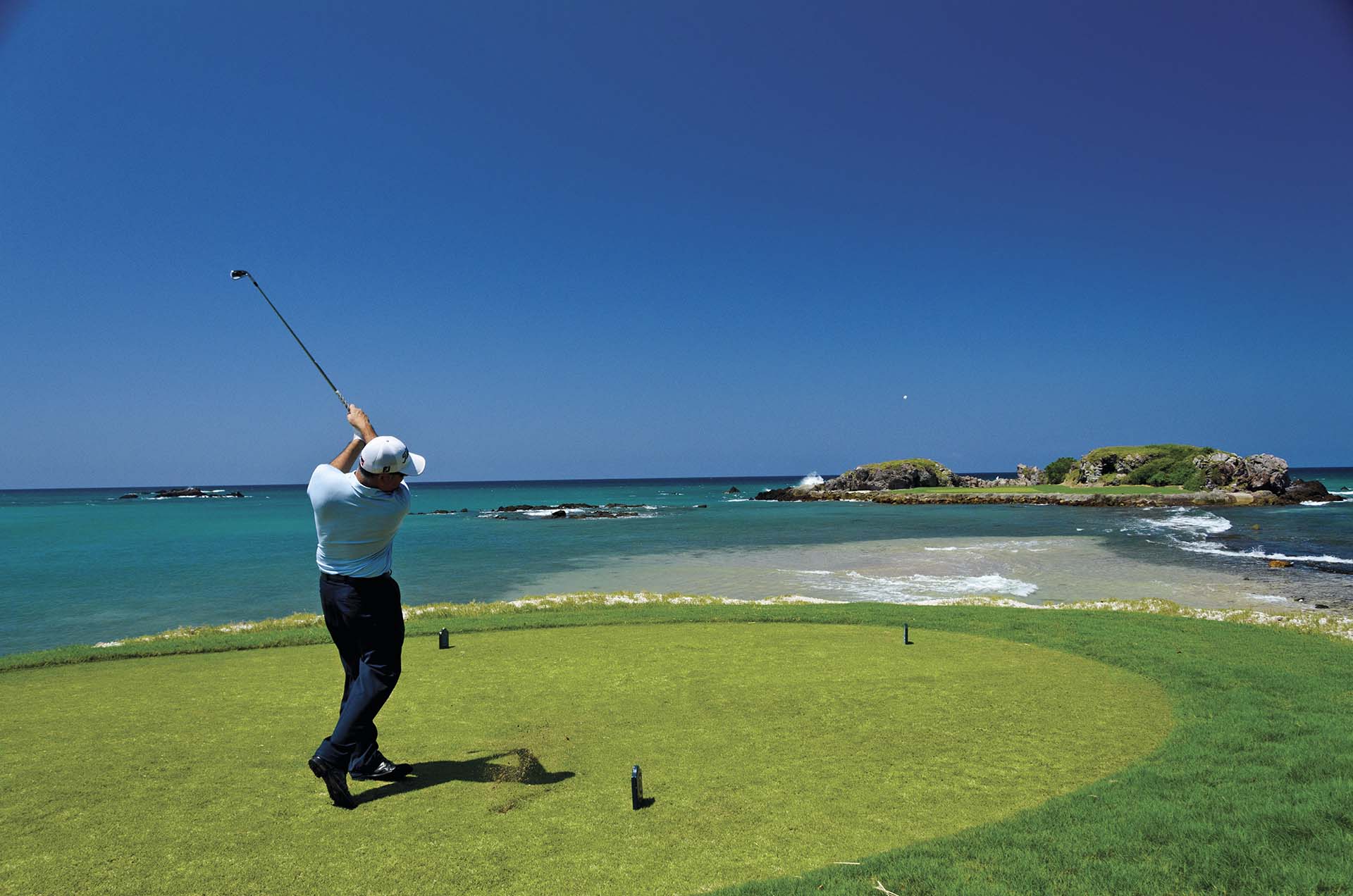 Golfe é uma das várias atividades de Riviera Nayarit