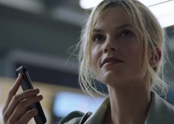 A atriz Sylvia Hoeks, no comercial da Turkish Airlines