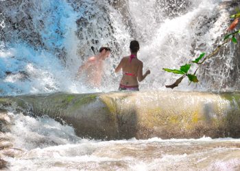 Dunns River Falls, em Ocho Rios, Jamaica (Foto: The Jamaica Tourist Board/Divulgação)