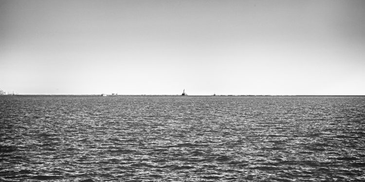 Oceano Mar Preto Branco