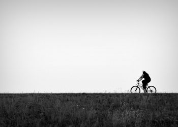 Bicicleta ciclista preto e branco