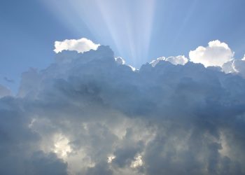 acima das nuvens