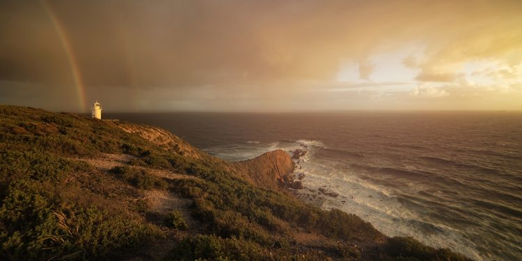 arco-íris mar chuva