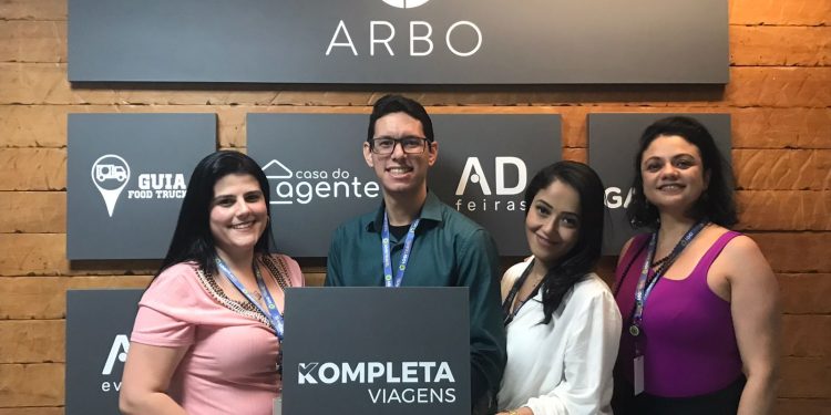 Equipe Kompleta e Logitravel