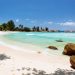 Praia na ilha de Praslin, em Seychelles