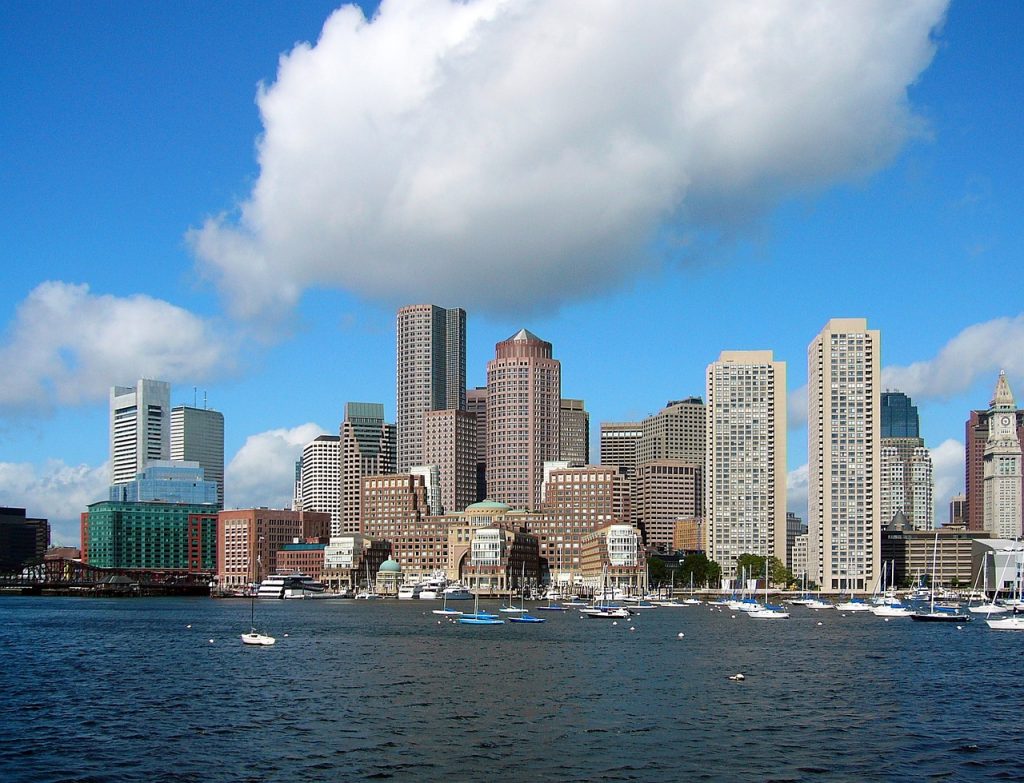 Vista de Boston, nos Estados Unidos, com seus altos arranha-céus