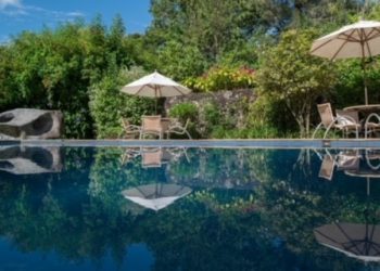 Piscina e área de lazer do Solar da Ponte em Tiradentes