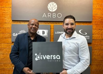 Deco e Hugo Lagares, da Diversa Turismo, que anunciou expansão comercial
