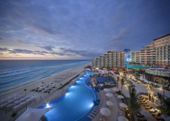 Piscina do Hard Rock Hotel Cancun, da RCD Hotels
