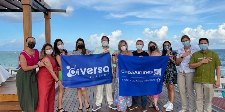 Agentes premiados pela Diversa no famtour em Playa del Carmen, México