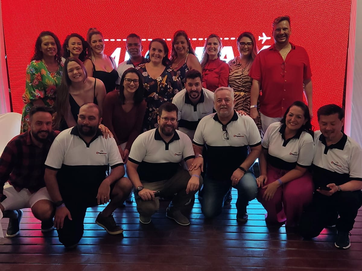 Agentes e a Equipe ViagensPromo e ETS na noite de encerramento do Megafam em Natal Agentes e a Equipe ViagensPromo e ETS na noite de encerramento do Megafam em Natal