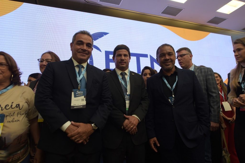 Breno-Mesquita-Carlos-Brito-e-Claudio-Junior