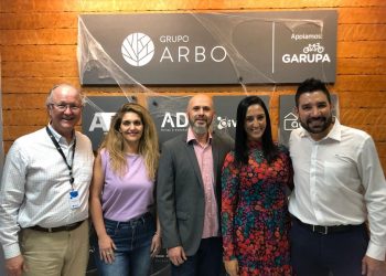 James Giacomini, Ana Chaves, Wandson Dias, Giselle Martins e Hugo Lagares, da Diversa Turismo