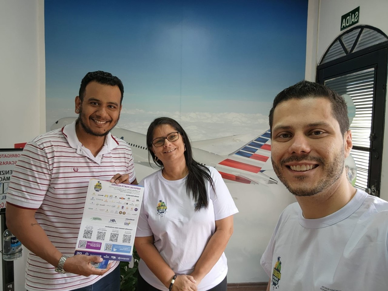 Aline (Secretaria de Turismo), Renato (Vila Angatu e Campo Bahia) com agentes
