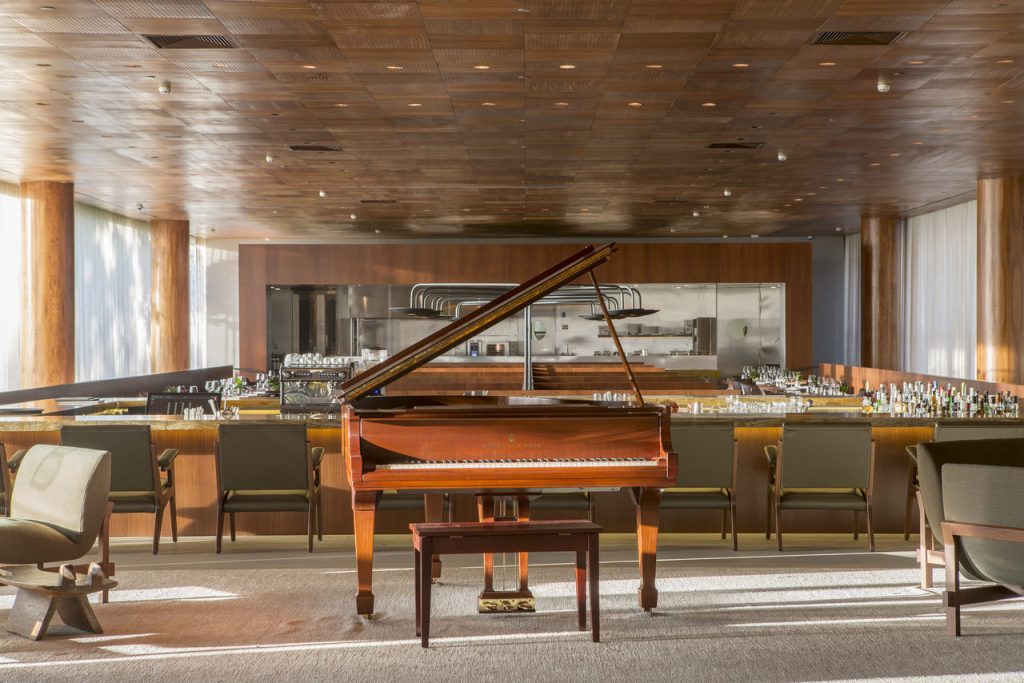 Lobby Bar B Hotel