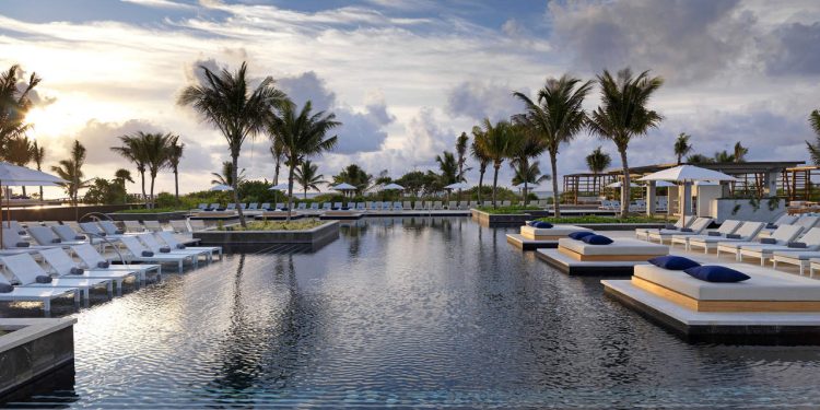 Coquetelaria UNICO 20°87° Hotel Riviera Maya
