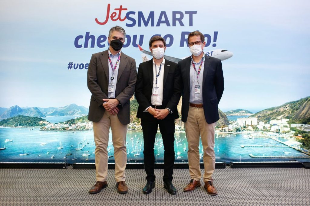 Alexandre Monteiro, Dario Ratinoff e Patrick Fehring no Voo inaugural JetSMART