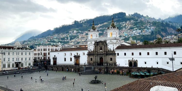 Praça de São Francisco - Quito, Equador