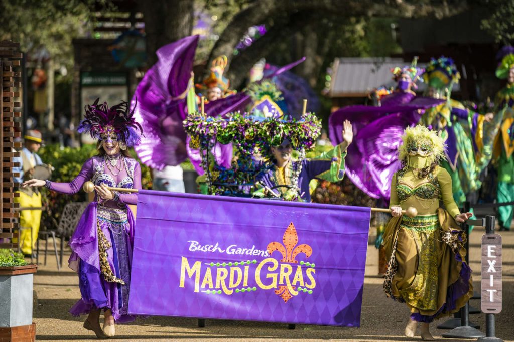 Desfile do Mardi Gras no Busch Gardens Tampa Bay