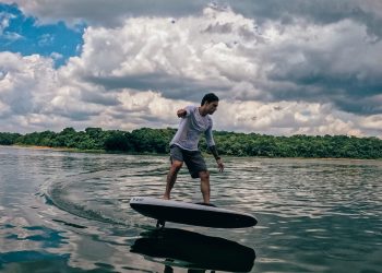 Efoil, a nova aventura lançada no Clara Ibiúna Resort