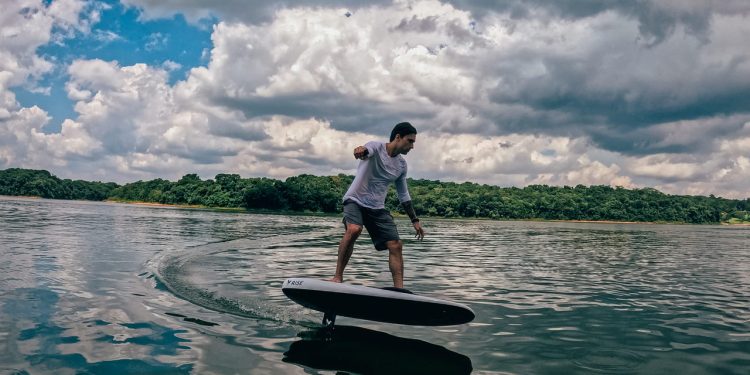 Efoil, a nova aventura lançada no Clara Ibiúna Resort