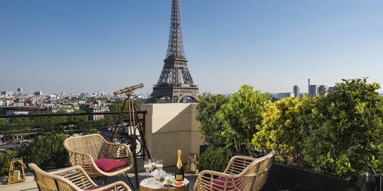 BAR-A-CIEL-OUVERT-BY-KRUG