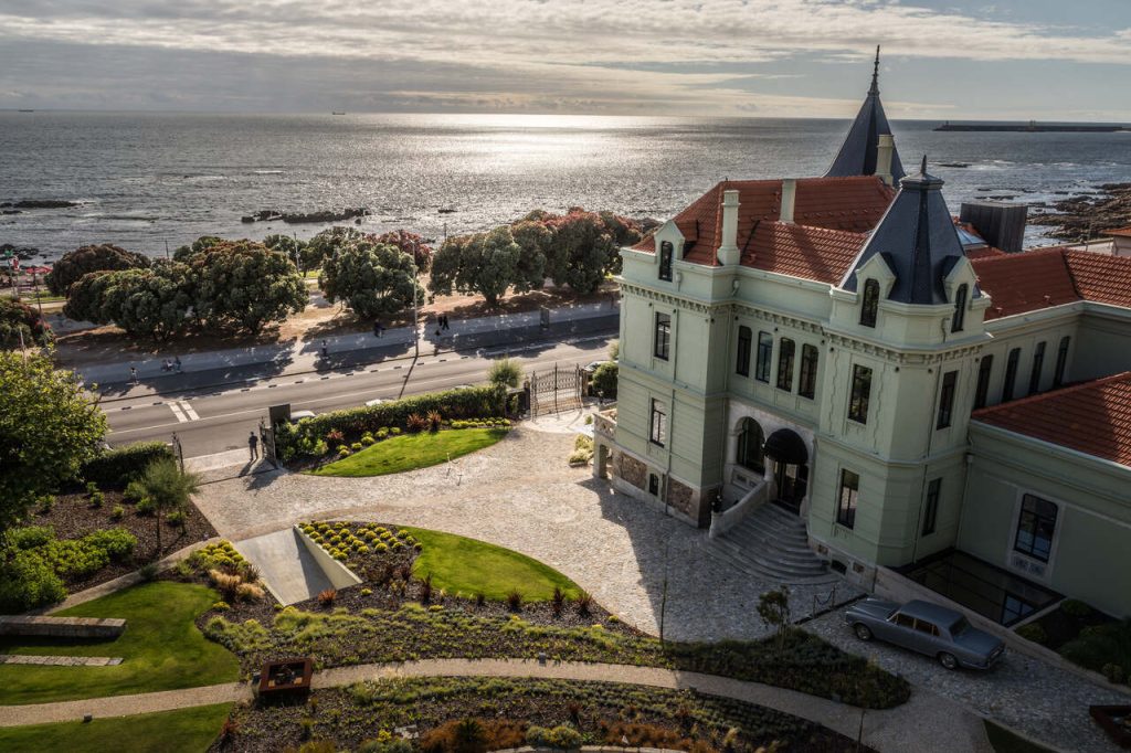 Hotel Vila Foz - opção para a alta temporada no verão europeu