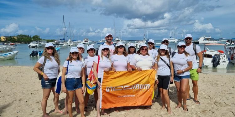 Azabache e Incomum - FamTrip Punta Cana