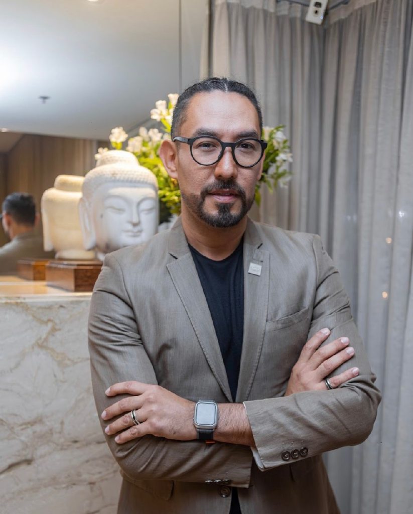 Leonel Reyes, Da RCD Hotels