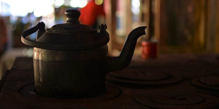 Bule no fogão a lenha