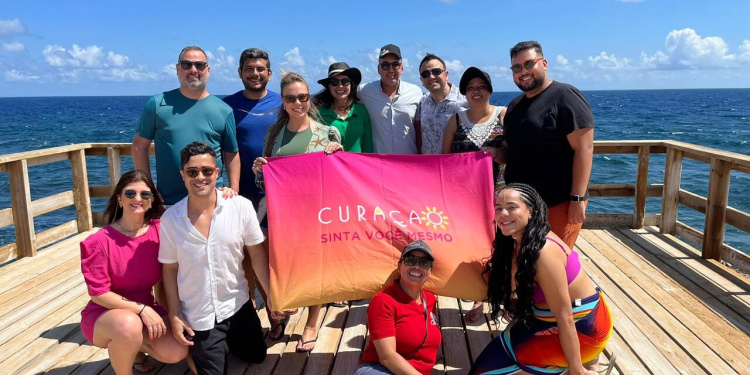 Famtour Azul Viagens e Curaçao
