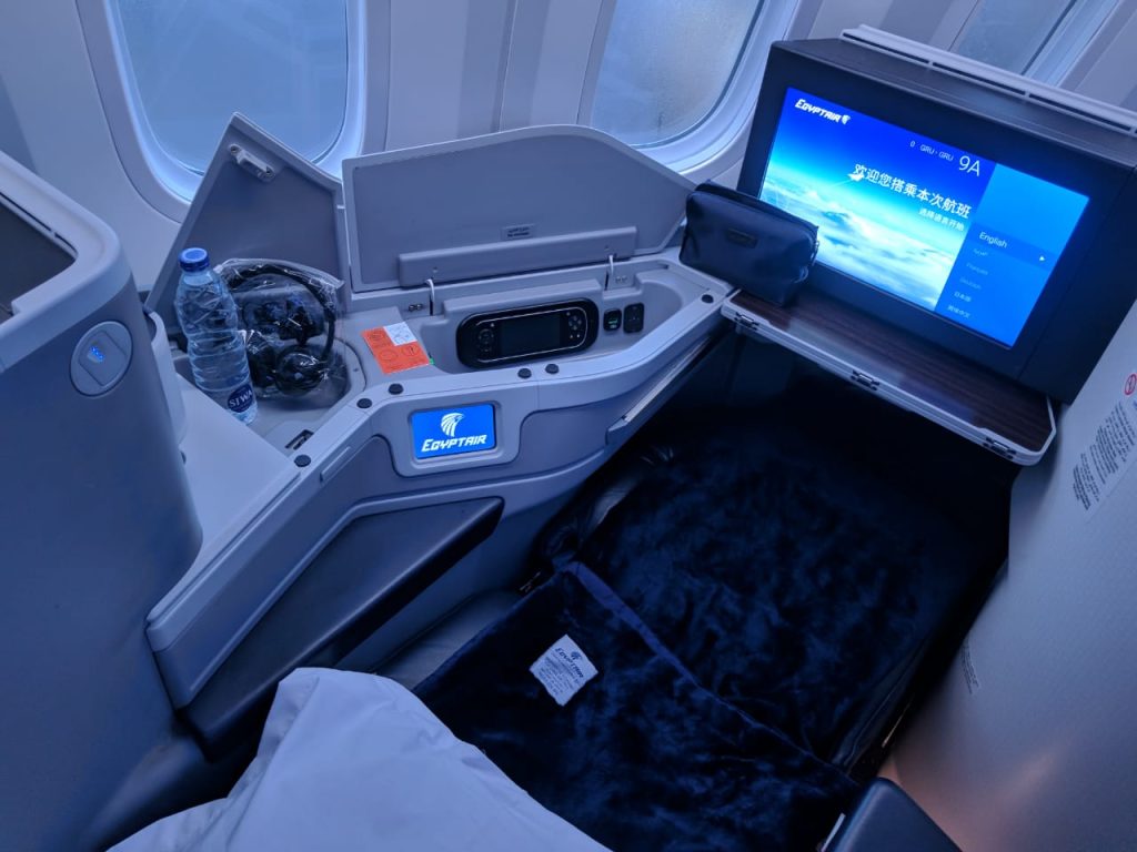 EgyptAir - Detalhes da Poltrona Classe Executiva