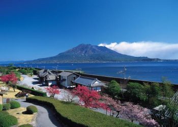 Kagoshima, conhecida como a Nápoles do Japão