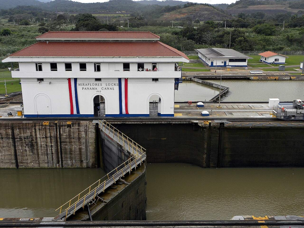 Eclusa de Miraflores - Canal do Panamá