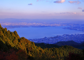 Por do Sol no Lago Biwa, Japão